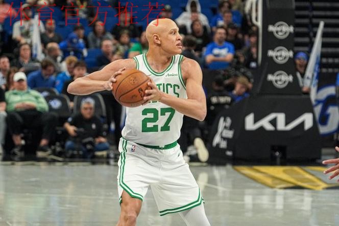 沃尔什首发仅出战17分钟,投篮3中2得到8分6篮板2抢断 沃尔什首发仅出战17分钟,投篮3中2得到8分6篮板2抢断